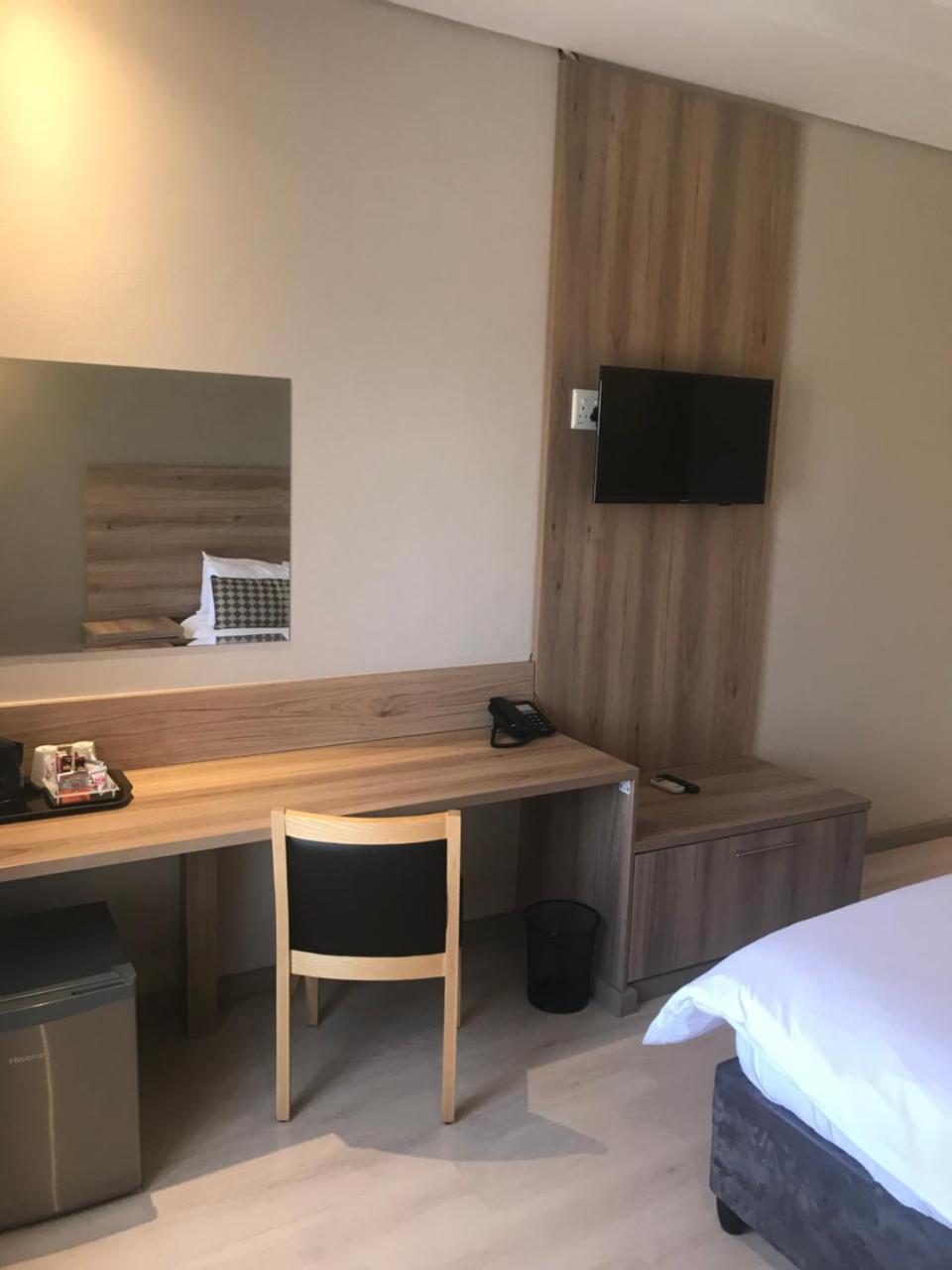 Regal Inn Hotel Midrand Eksteriør billede